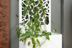 Outdoor Planter with freestanding screen